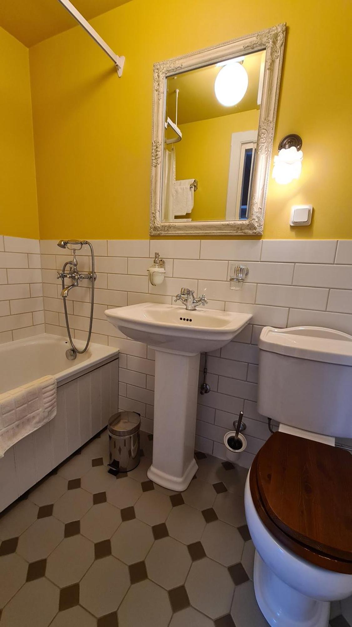 Lahe Guesthouse Хаапсалу Екстериор снимка